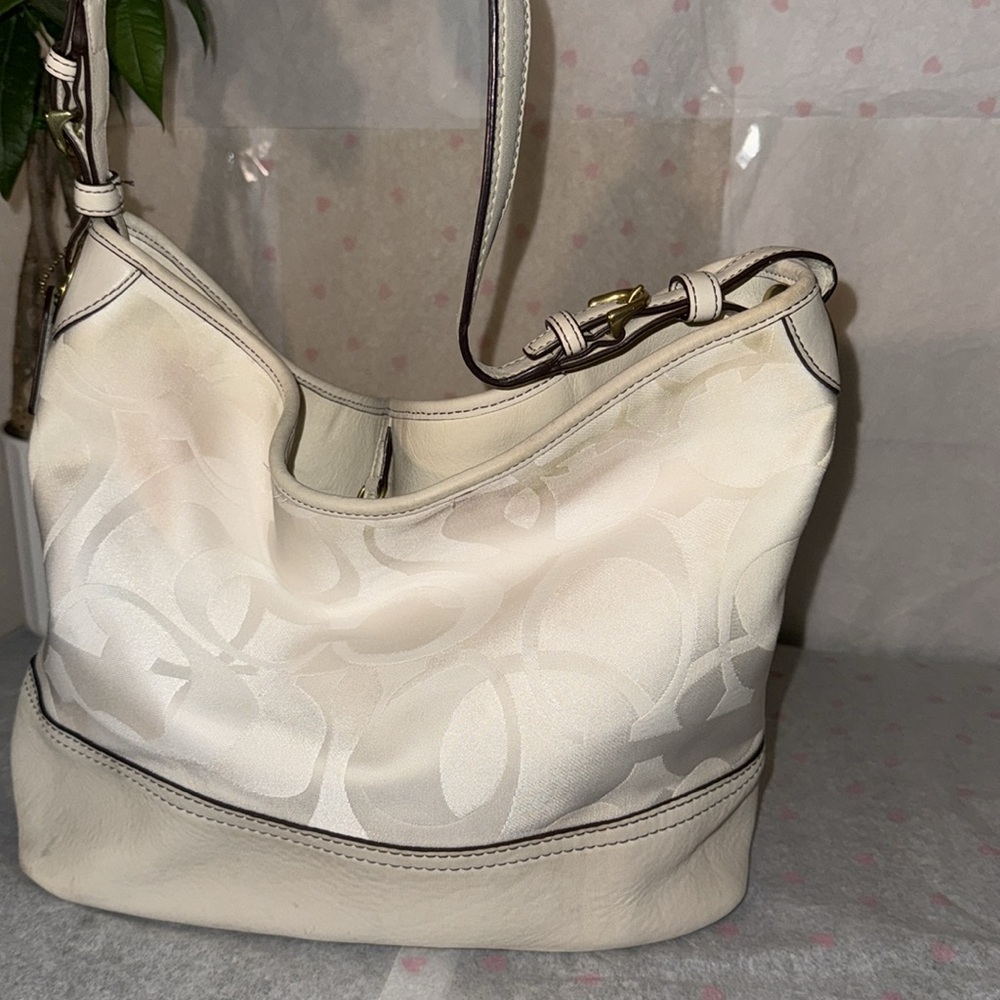 Coach A063 7656 - Picture 2 of 3